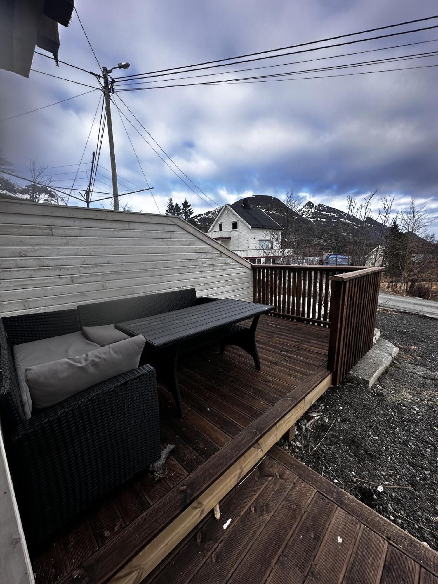 Kb Basement Apartment Sørvågen Екстериор снимка