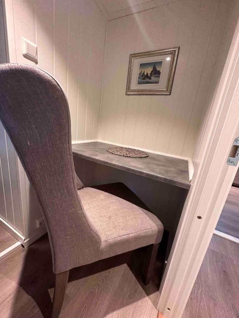 Kb Basement Apartment Sørvågen Екстериор снимка