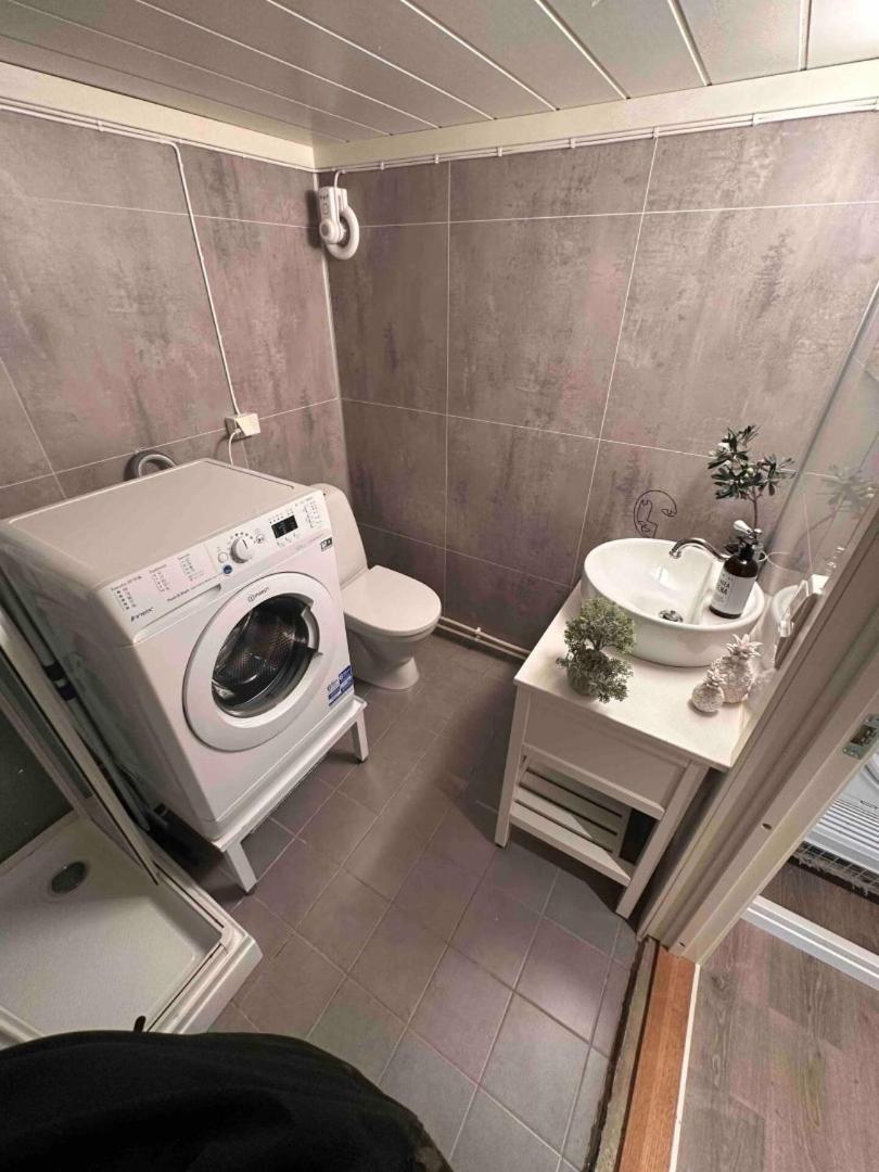 Kb Basement Apartment Sørvågen Екстериор снимка