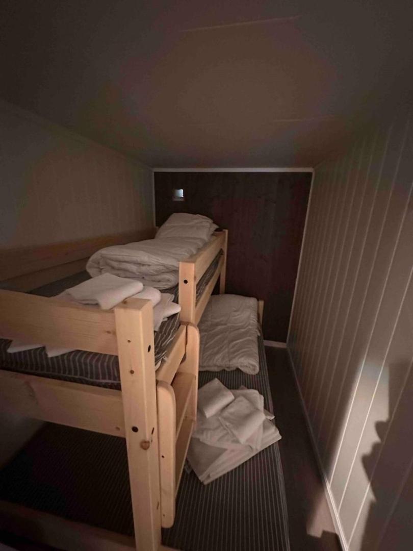 Kb Basement Apartment Sørvågen Екстериор снимка